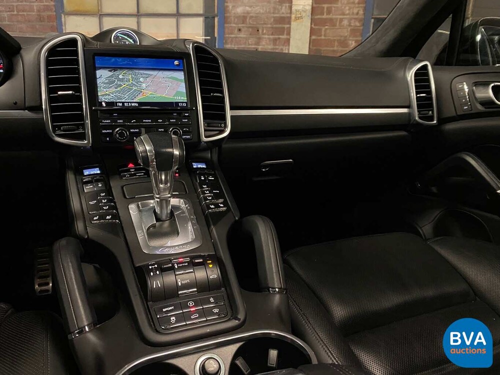 Porsche Cayenne 4.8 Turbo V8 500hp 2011, 2-ZLF-03.