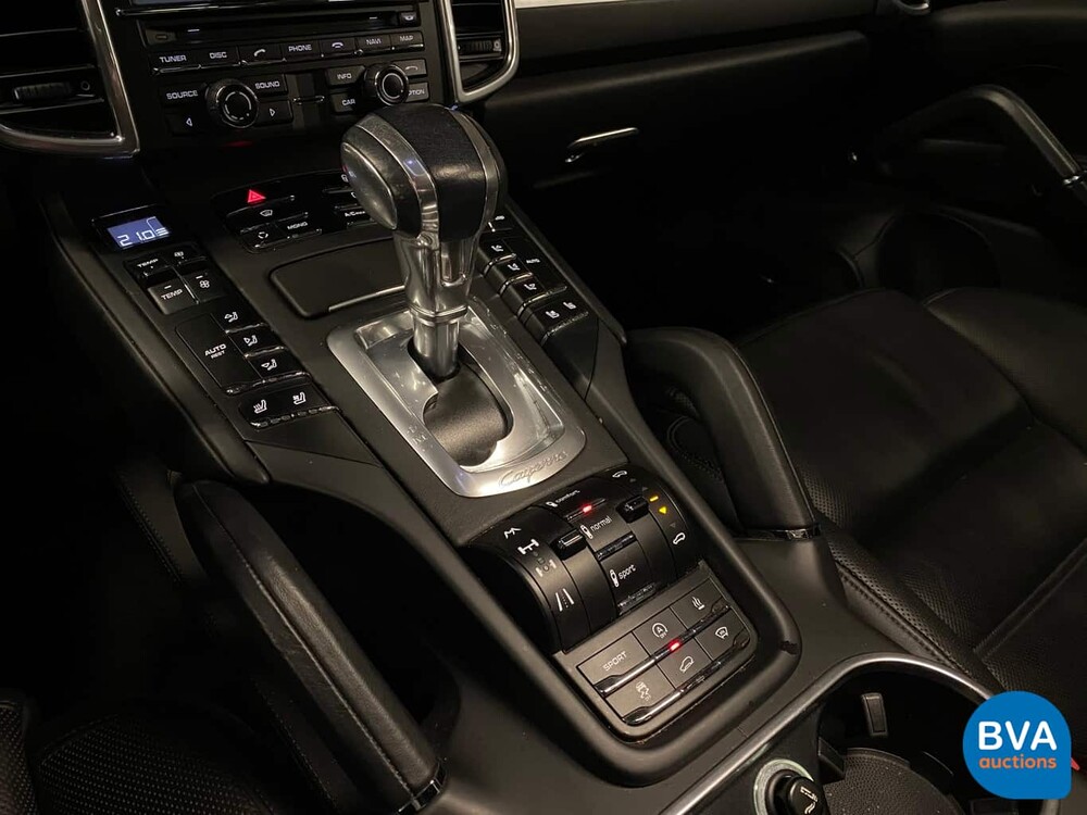 Porsche Cayenne 4.8 Turbo V8 500hp 2011, 2-ZLF-03.