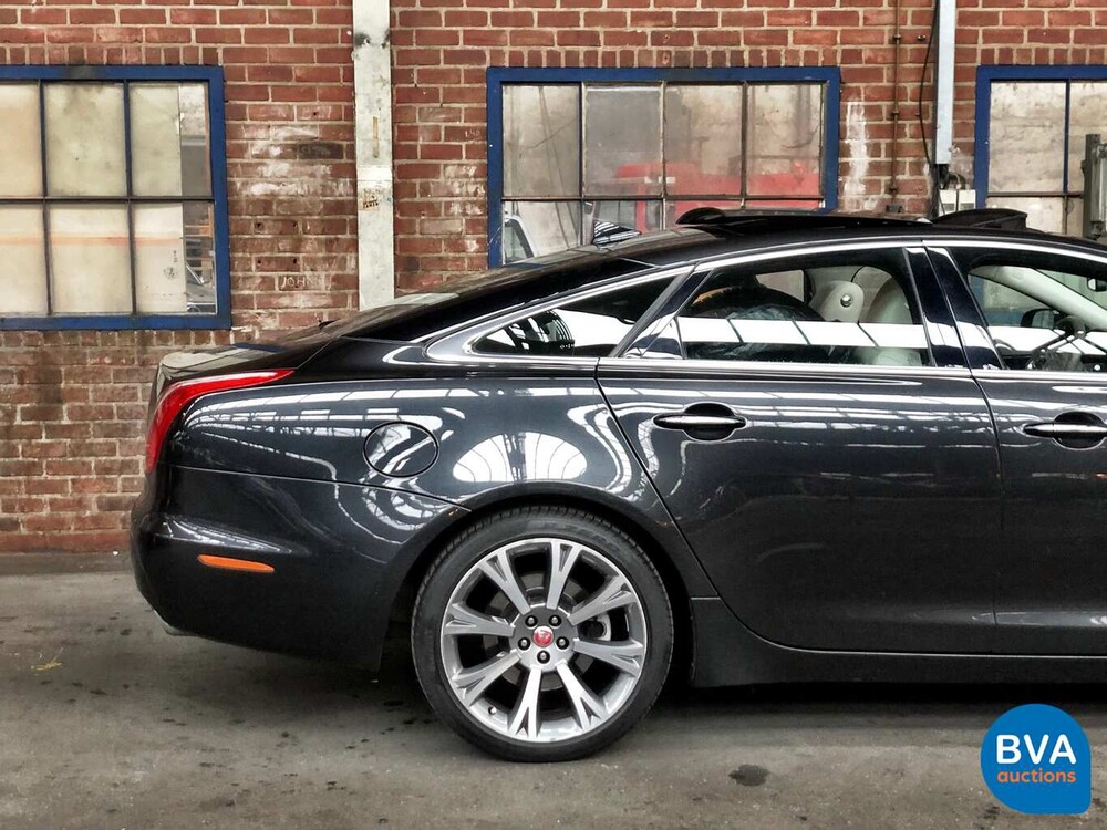 Jaguar XJ 3.0 V6D Portfolio 275 PS 2014, TS-960-J.