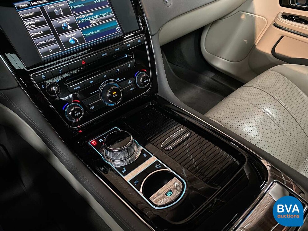 Jaguar XJ 3.0 V6D Portfolio 275 PS 2014, TS-960-J.