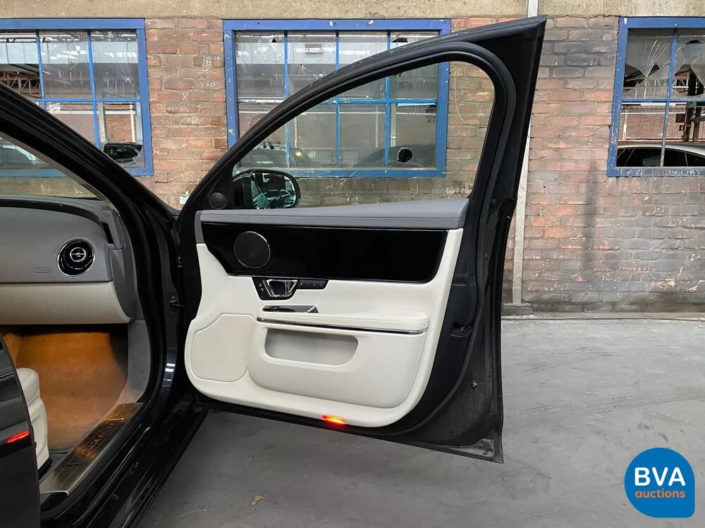 Jaguar XJ 3.0 V6D Portfolio 275 PS 2014, TS-960-J.