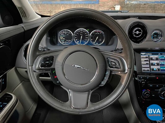 Jaguar XJ 3.0 V6D Portfolio 275hp 2014, TS-960-J.