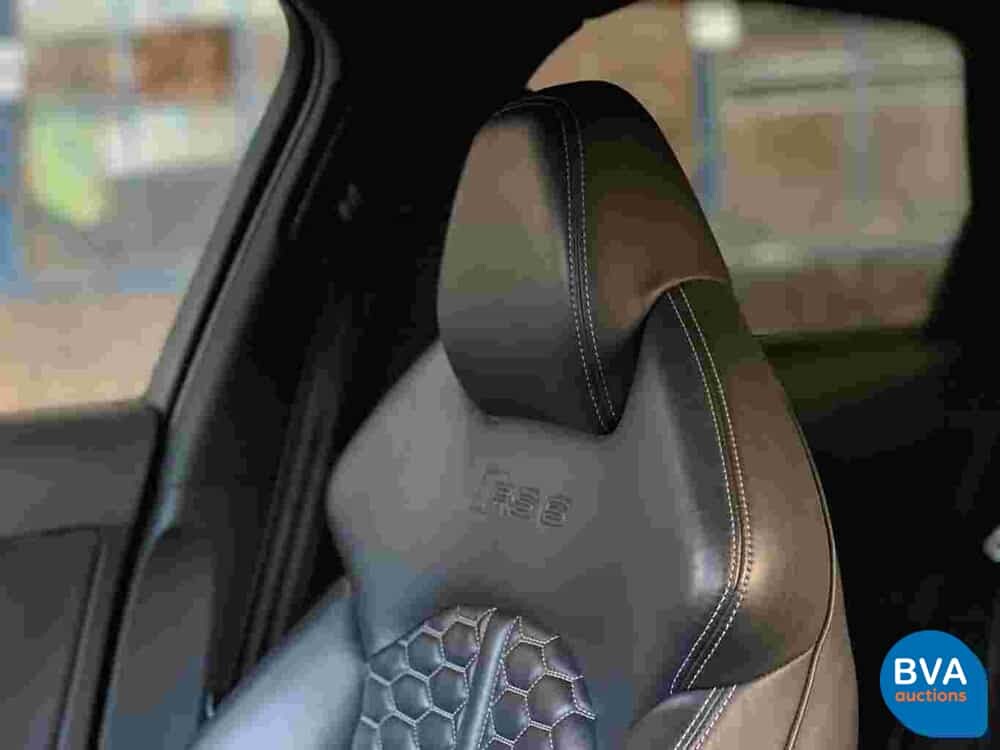 Audi RS6 Avant 560 PS Dynamic + Quattro 4.0TFSI Carbon, JF-530-N.