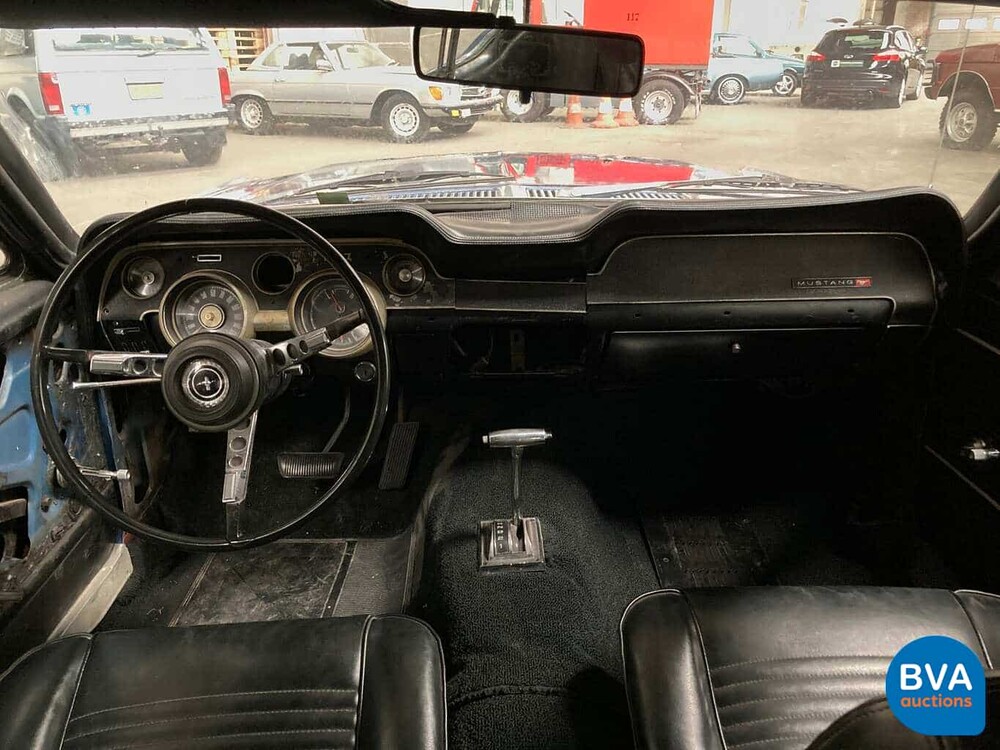 Ford Mustang V8 Coupe Automatic 1967.