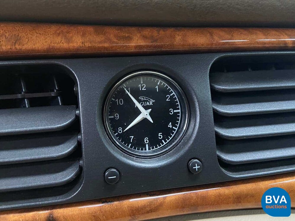 Jaguar XJ8 3.2 V8 237 PS X308 2000.