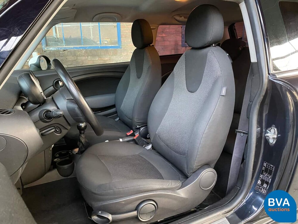 Mini Cooper 1.6 120hp 2007, ST-292-N.