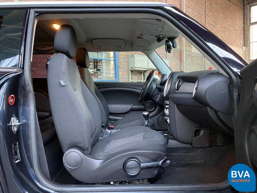 Mini Cooper 1.6 120hp 2007, ST-292-N.