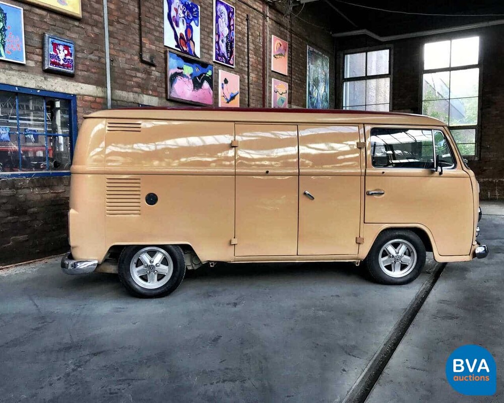 Volkwagen T2 Panel von 1987.