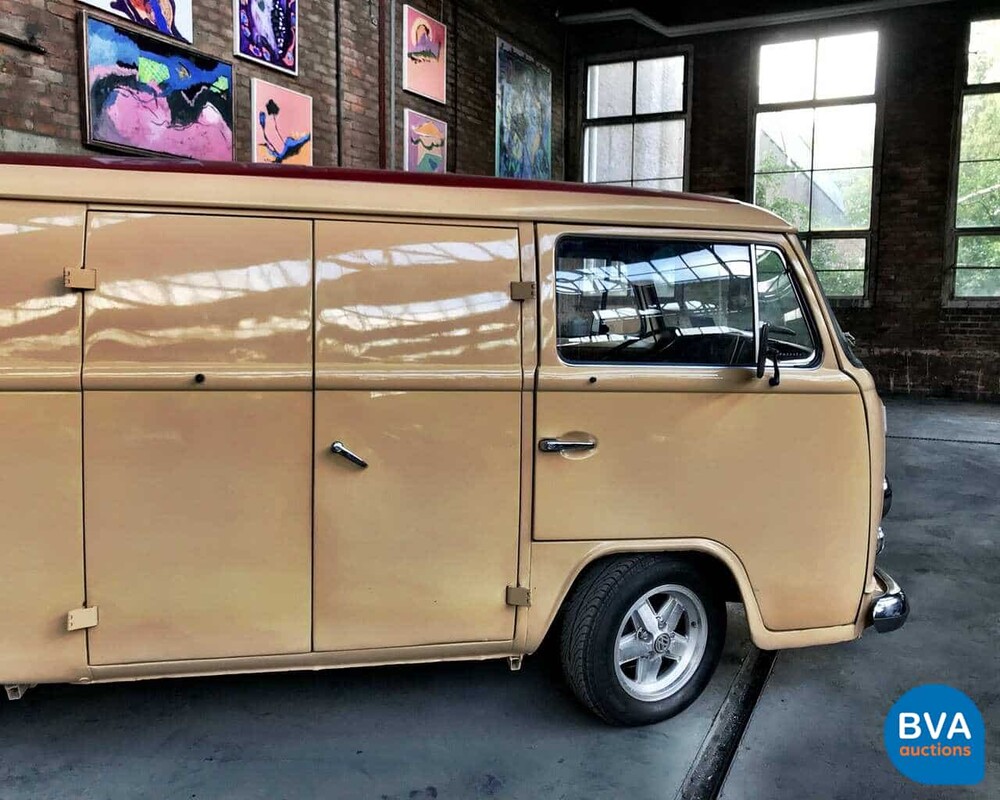 Volkwagen T2 Panel von 1987.