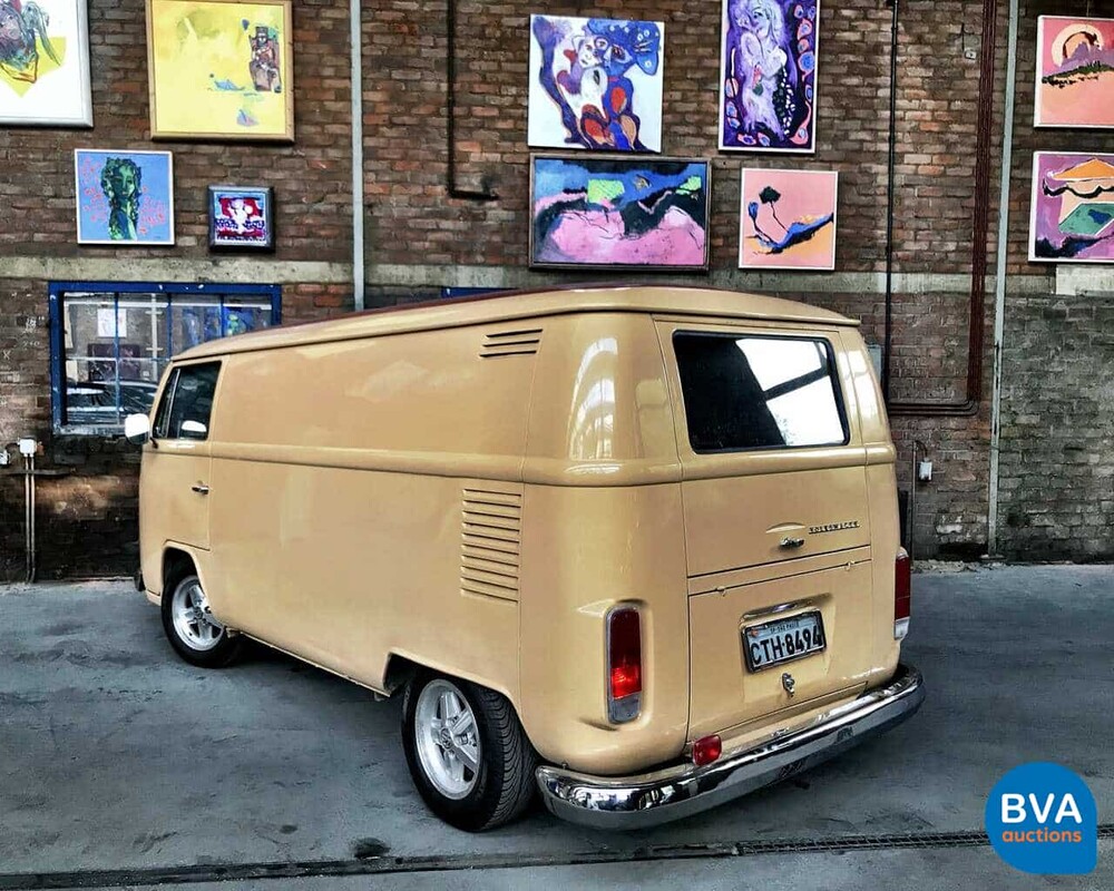 Volkwagen T2 Panel von 1987.