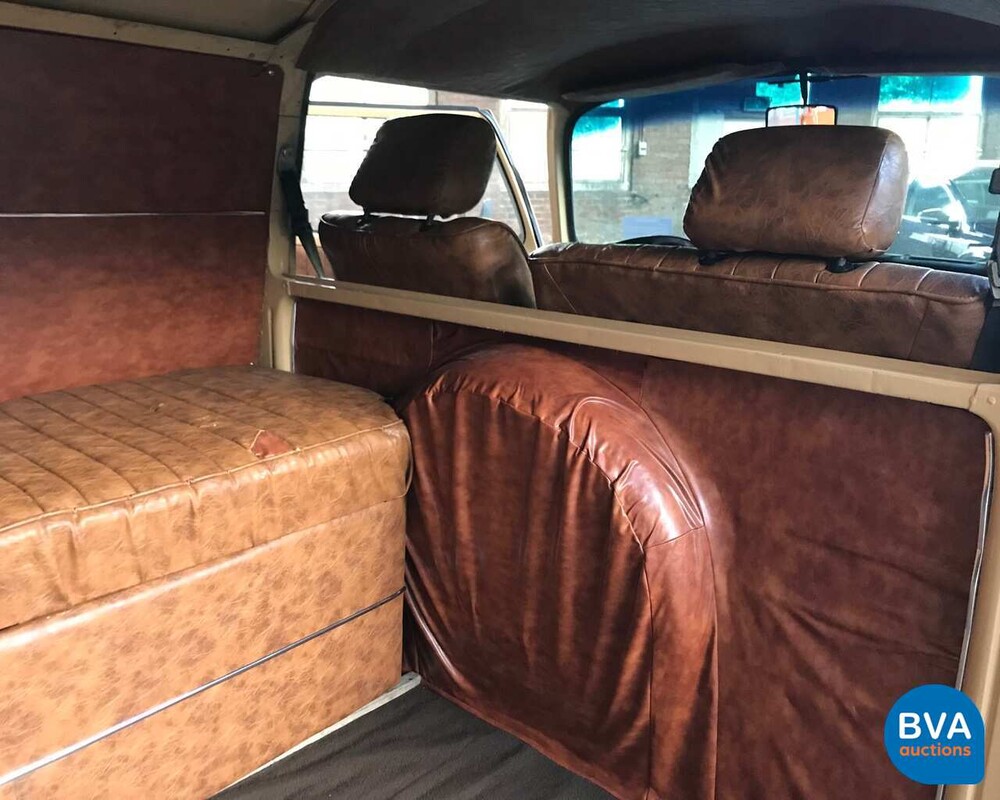 Volkwagen T2 Panel von 1987.