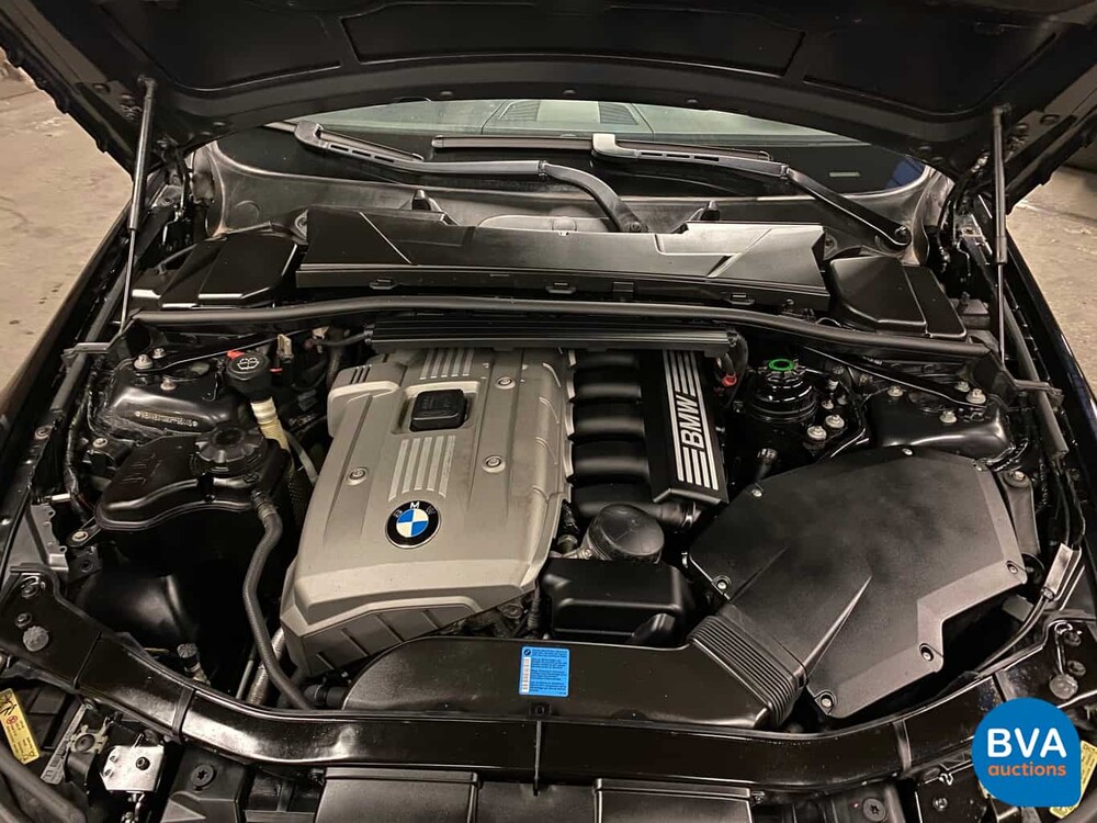 BMW 330i Sedan 258hp Youngtimer 2005, TX-406-N.