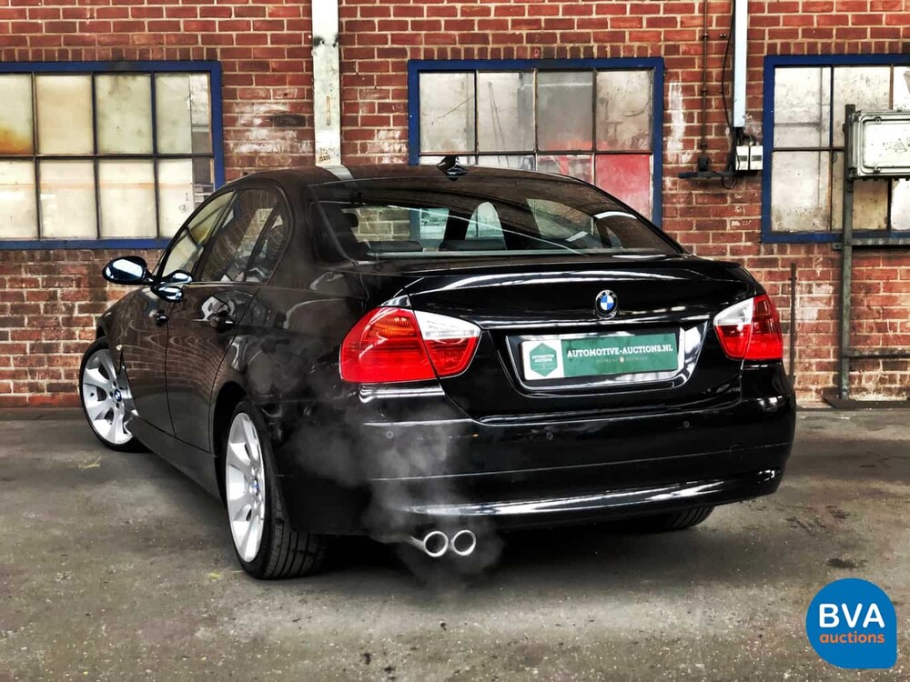 BMW 330i Sedan 258hp Youngtimer 2005, TX-406-N.