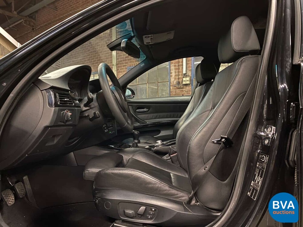 BMW 330i Sedan 258hp Youngtimer 2005, TX-406-N.