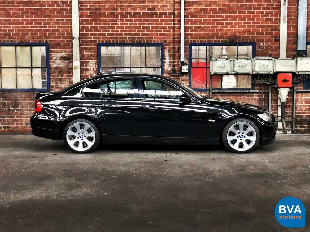 BMW 330i Sedan 258hp Youngtimer 2005, TX-406-N.