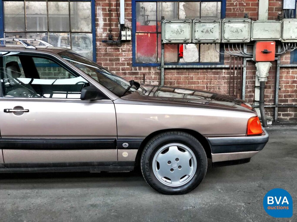 Audi 100 CS Avant 2.2 Five-cylinder automatic 132 hp 1987.