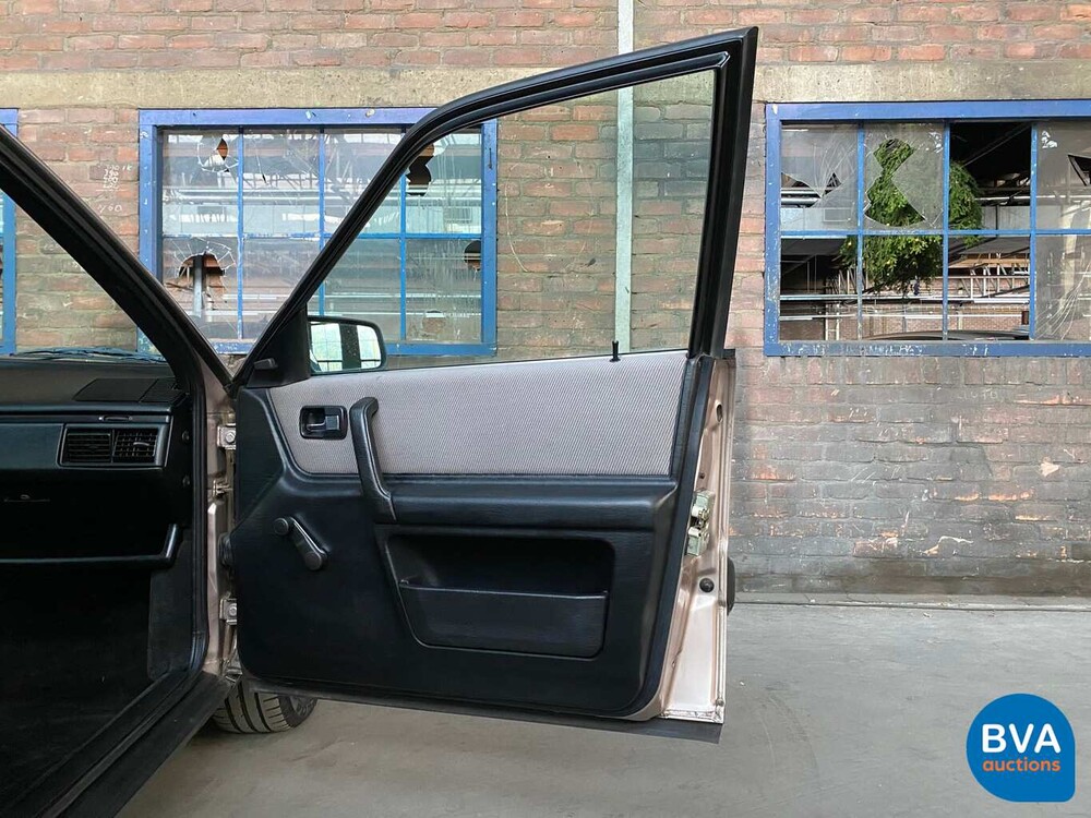 Audi 100 CS Avant 2.2 Five-cylinder automatic 132 hp 1987.