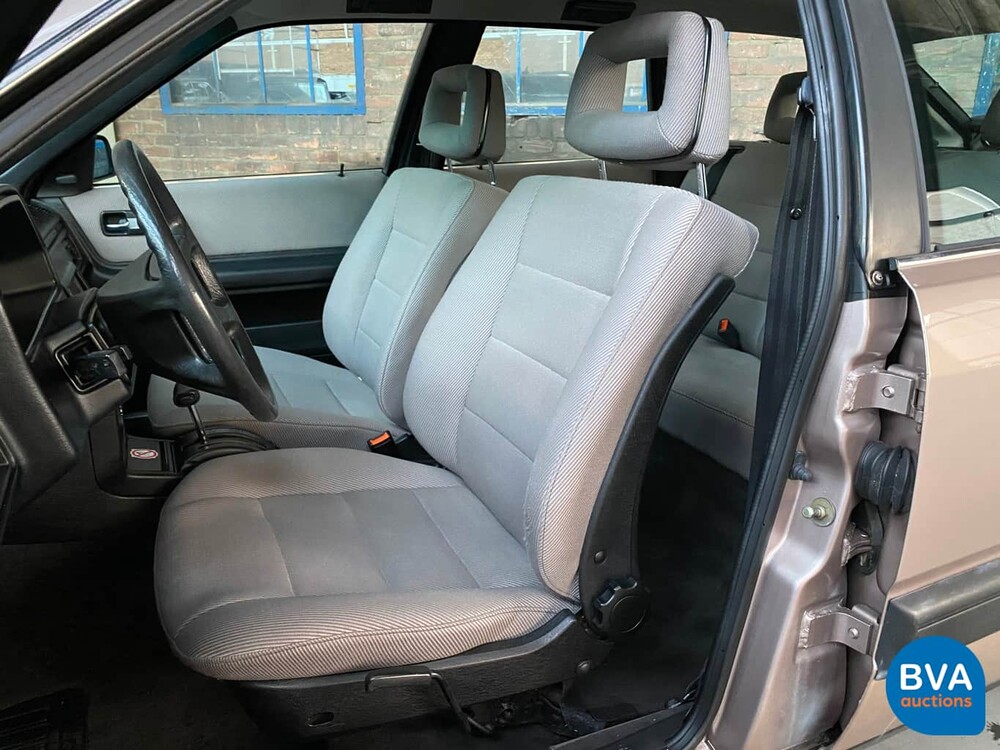 Audi 100 CS Avant 2.2 Five-cylinder automatic 132 hp 1987.