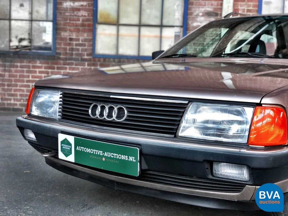 Audi 100 CS Avant 2.2 Five-cylinder automatic 132 hp 1987.