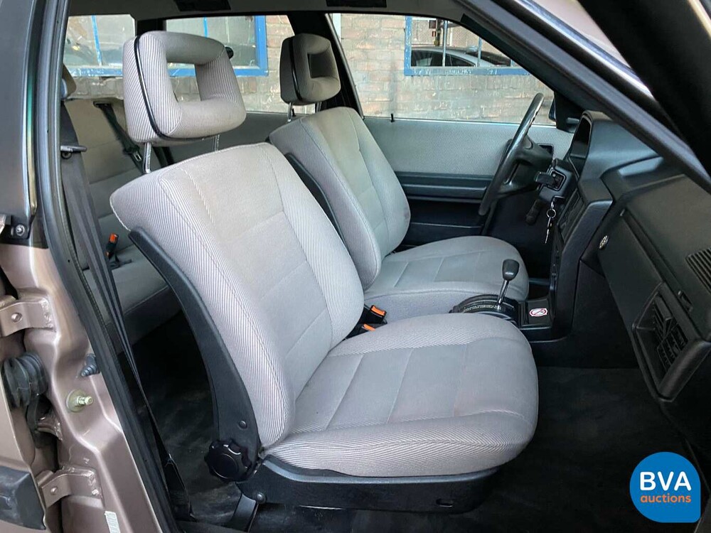 Audi 100 CS Avant 2.2 Five-cylinder automatic 132 hp 1987.