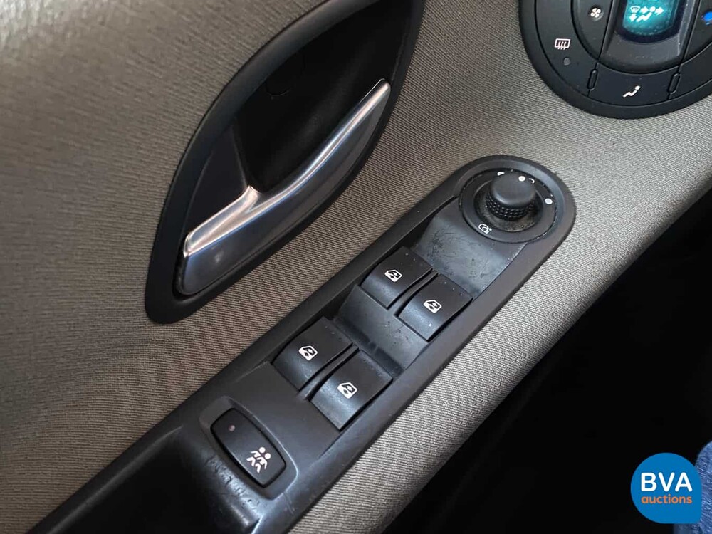 Renault Grand Espace 3.5 V6 241 PS Automatik 2004 - Original NL -, 54-NP-XS.