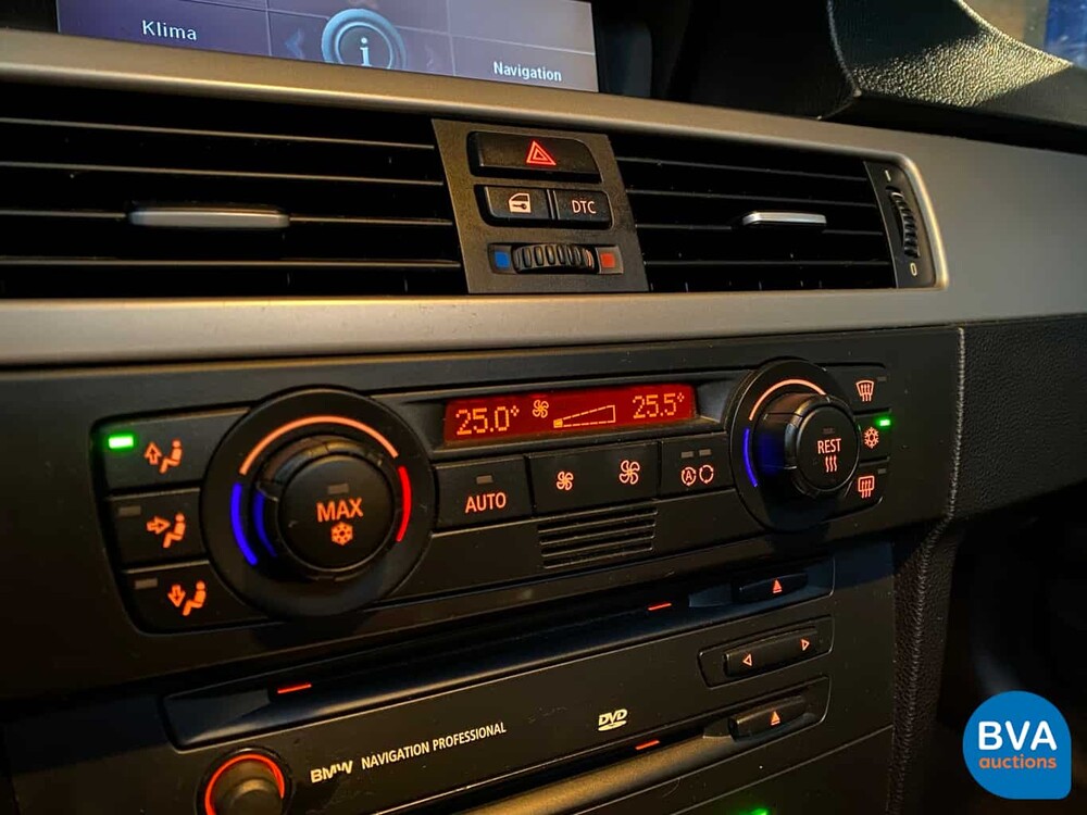 BMW 330xi Touring 230 PS Youngtimer E91 2005.