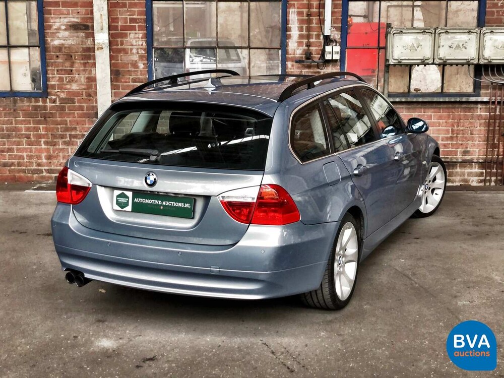 BMW 330xi Touring 230 PS Youngtimer E91 2005.