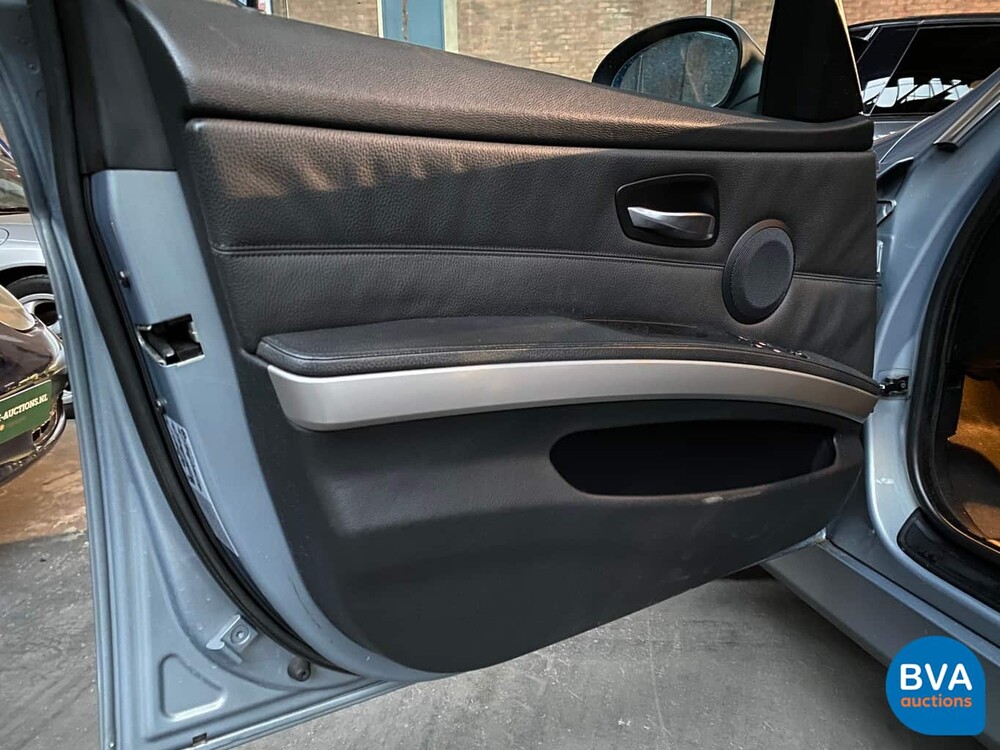 BMW 330xi Touring 230 PS Youngtimer E91 2005.