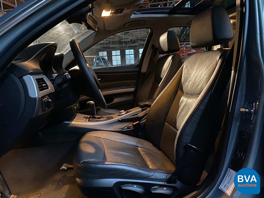 BMW 330xi Touring 230 PS Youngtimer E91 2005.