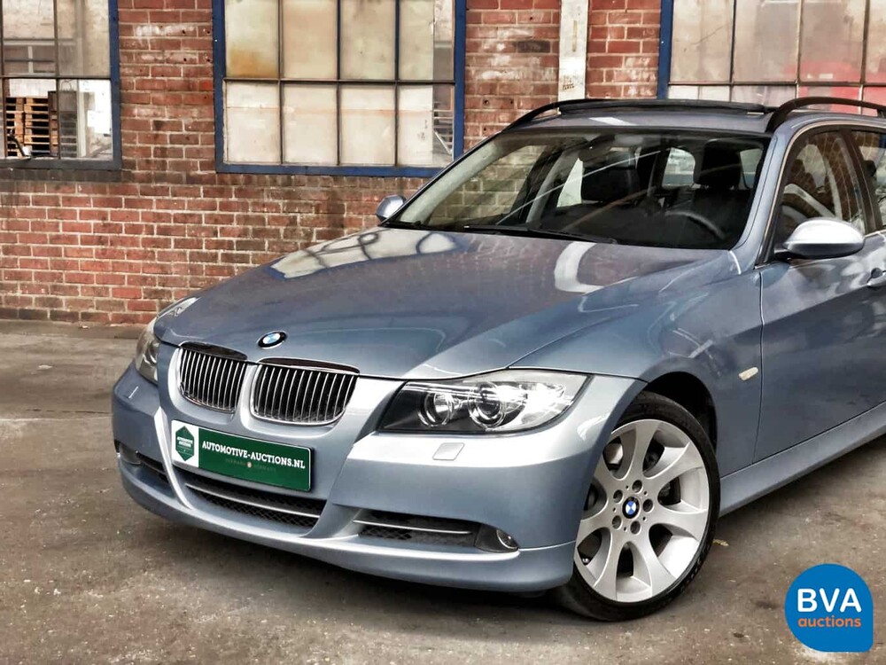 BMW 330xi Touring 230 PS Youngtimer E91 2005.