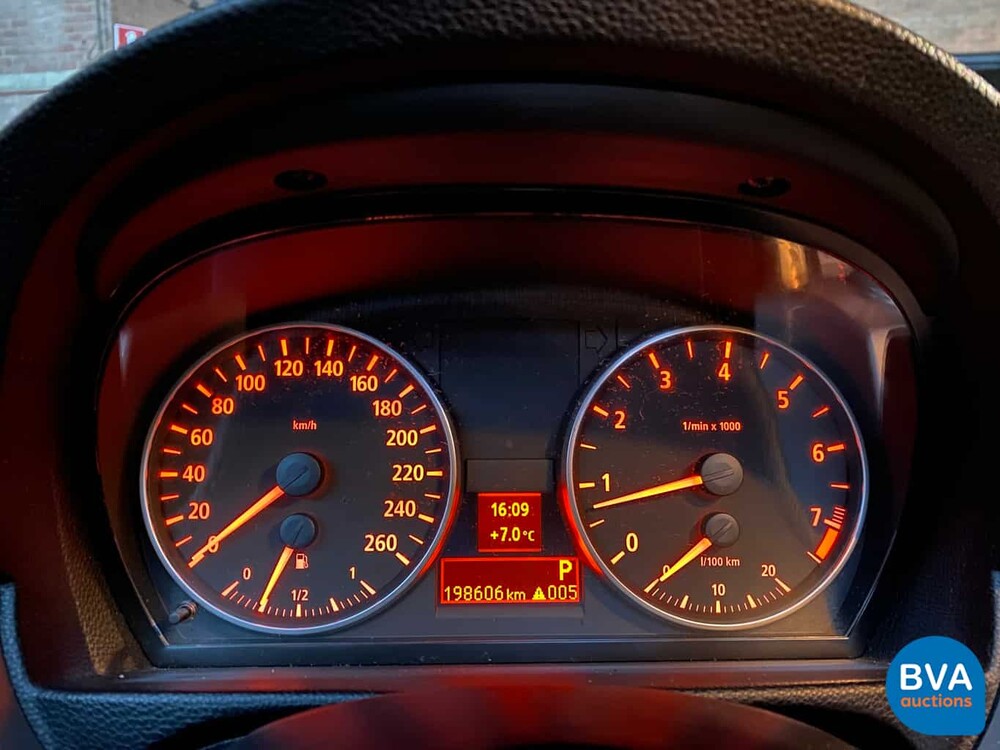 BMW 330xi Touring 230 PS Youngtimer E91 2005.