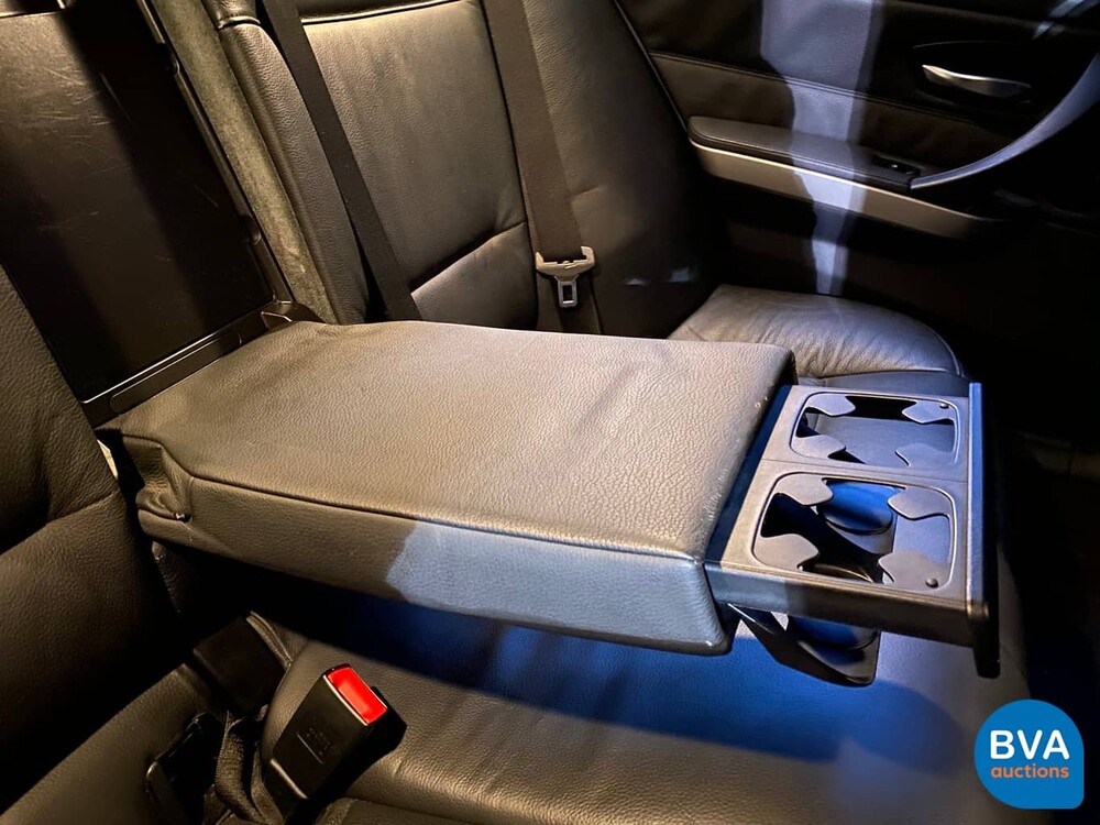 BMW 330xi Touring 230 PS Youngtimer E91 2005.