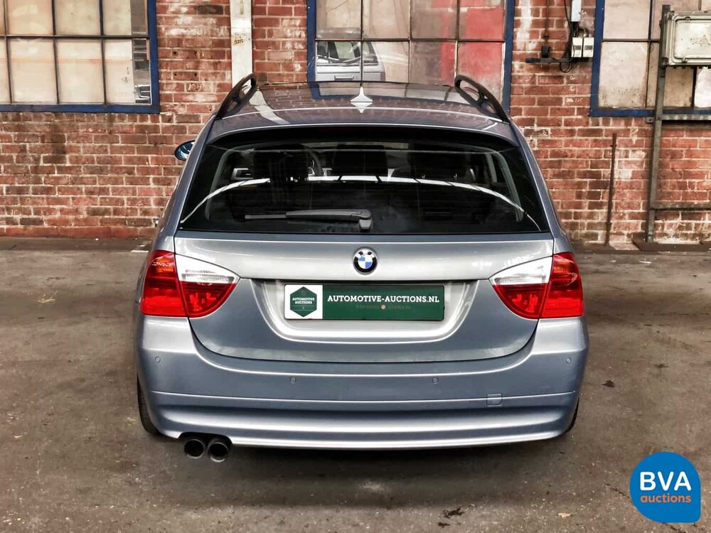 BMW 330xi Touring 230 PS Youngtimer E91 2005.