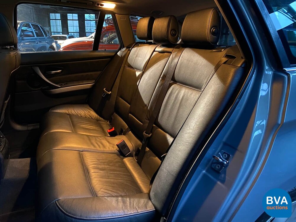 BMW 330xi Touring 230 PS Youngtimer E91 2005.