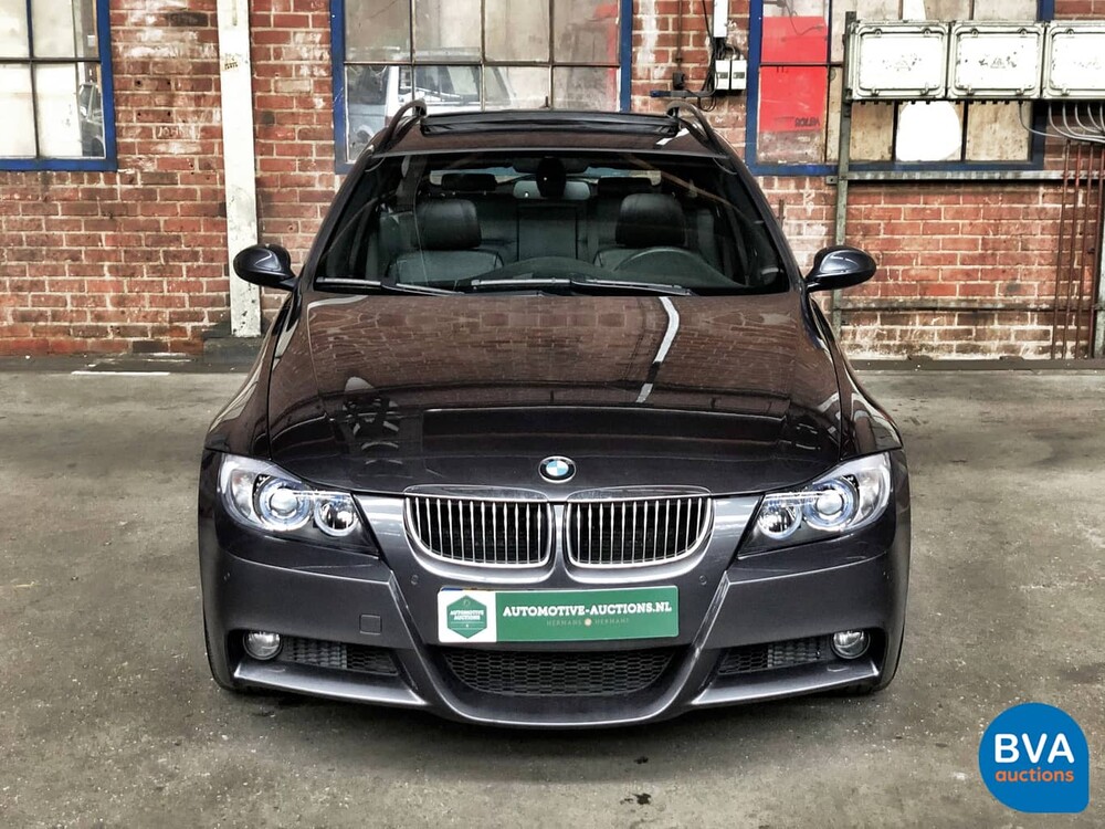 BMW 330xi Touring M Paket 3er 258 PS E91 Youngtimer 2005, J-694-JT.