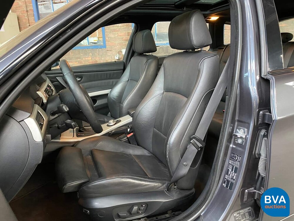 BMW 330xi Touring M Paket 3er 258 PS E91 Youngtimer 2005, J-694-JT.