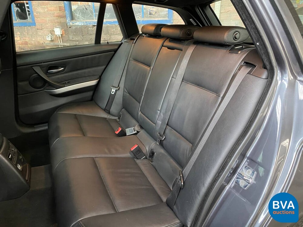 BMW 330xi Touring M Paket 3er 258 PS E91 Youngtimer 2005, J-694-JT.