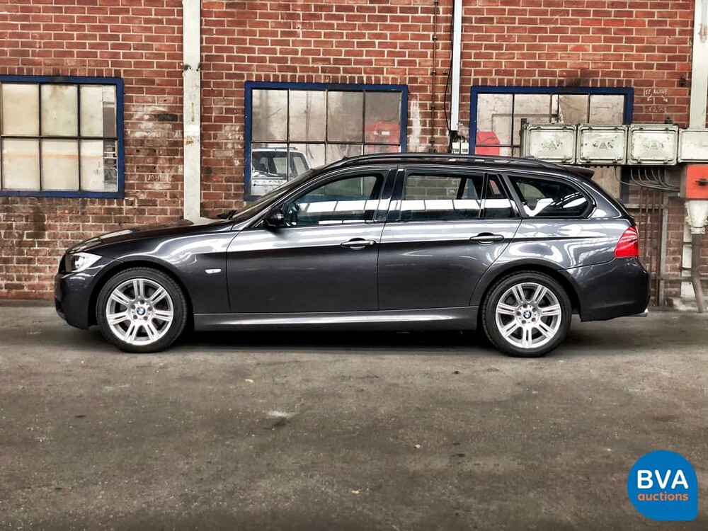 BMW 330xi Touring M Paket 3er 258 PS E91 Youngtimer 2005, J-694-JT.