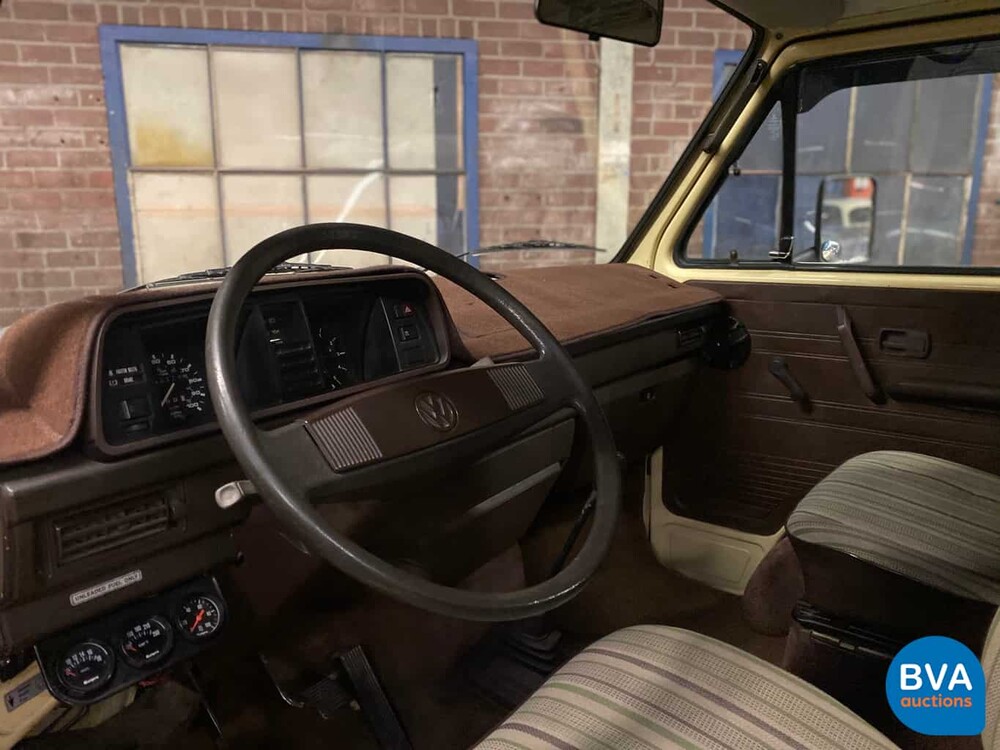 Volkswagen T3 Westfalia Camper Transporter 1982, J-680-JT.