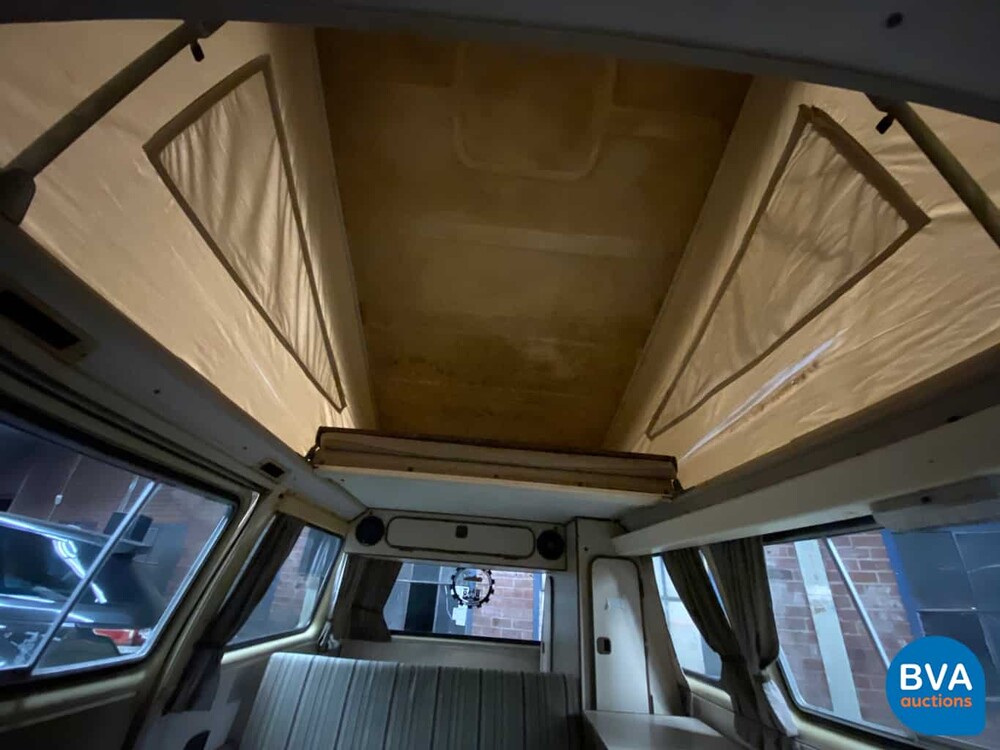 Volkswagen T3 Westfalia Camper Transporter 1982, J-680-JT.