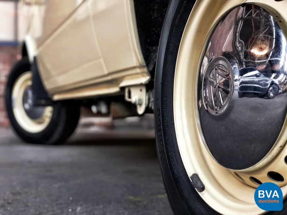 Volkswagen T3 Westfalia Camper Transporter 1982, J-680-JT.