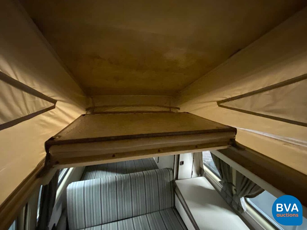 Volkswagen T3 Westfalia Camper Transporter 1982, J-680-JT.