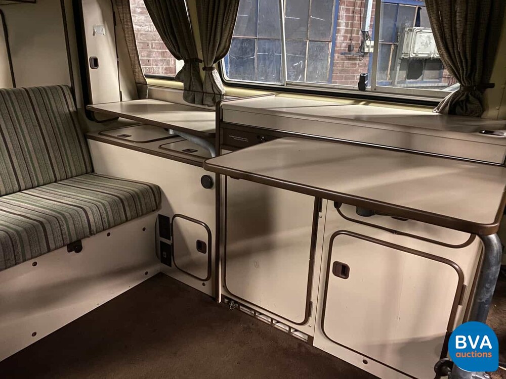 Volkswagen T3 Westfalia Camper Transporter 1982, J-680-JT.