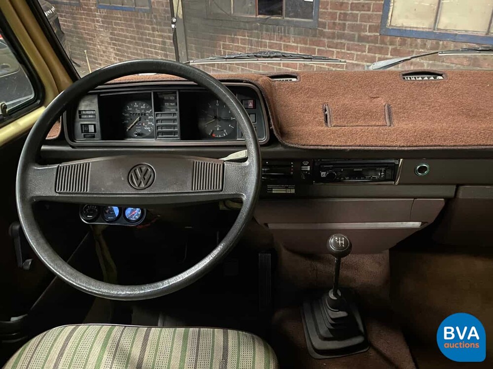 Volkswagen T3 Westfalia Camper Transporter 1982, J-680-JT.