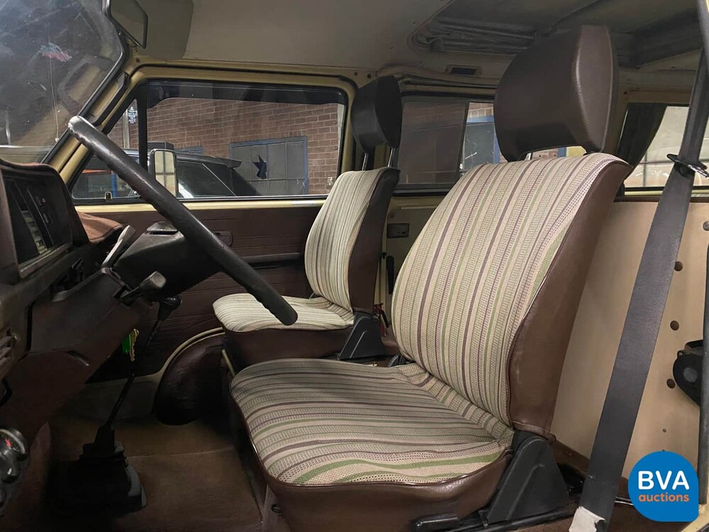 Volkswagen T3 Westfalia Camper Transporter 1982, J-680-JT.
