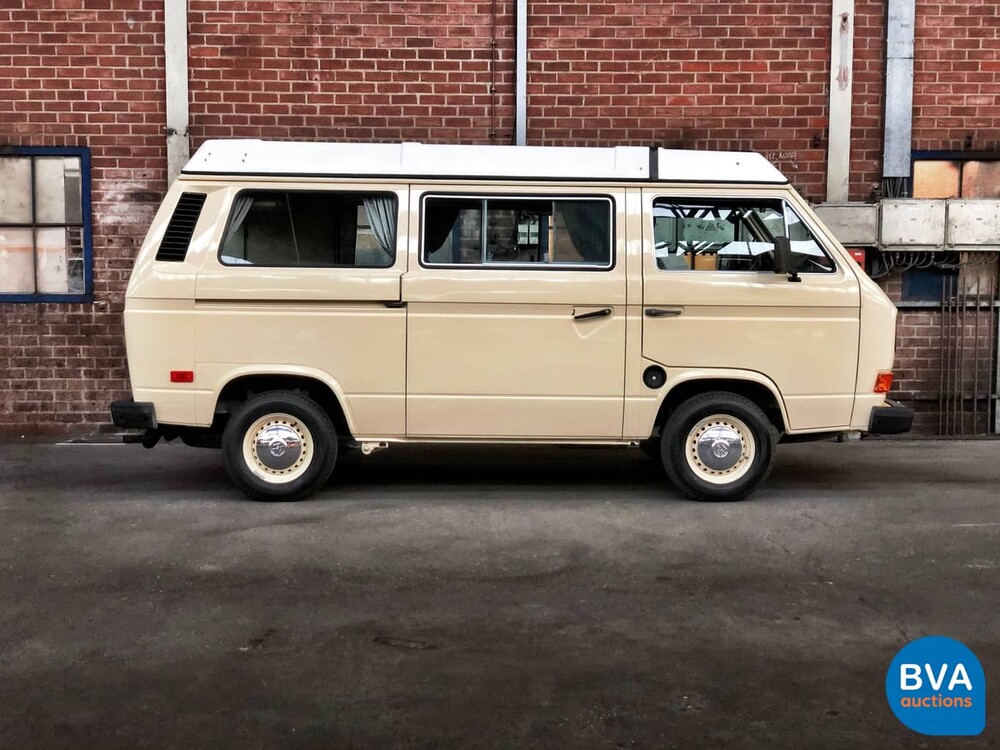 Volkswagen T3 Westfalia Camper Transporter 1982, J-680-JT.