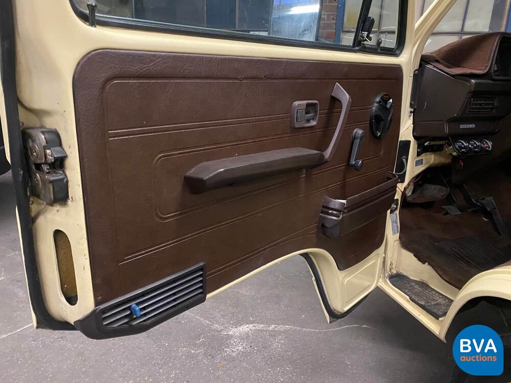 Volkswagen T3 Westfalia Camper Transporter 1982, J-680-JT.