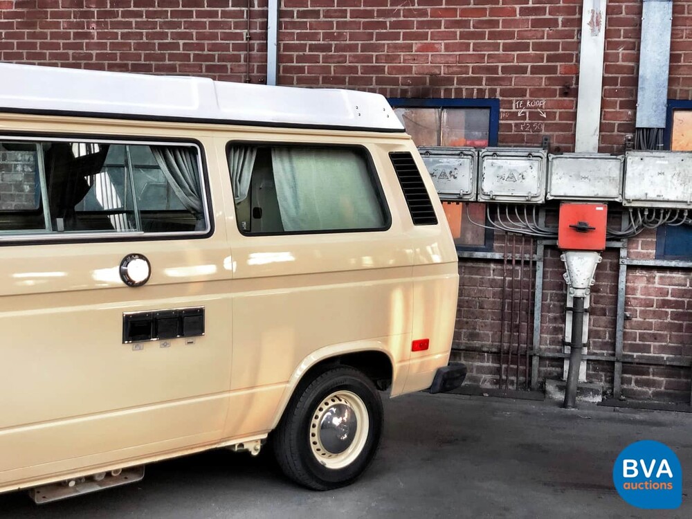 Volkswagen T3 Westfalia Camper Transporter 1982, J-680-JT.