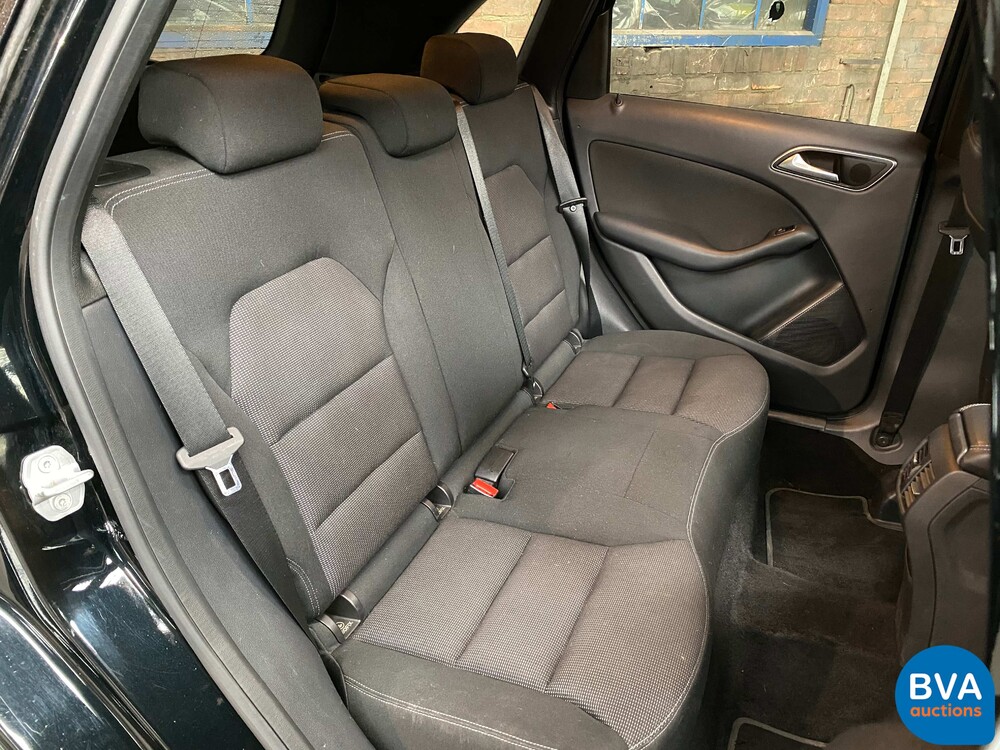 Mercedes-Benz B180 Blue Efficiency 122pk B-Klasse Ambition 2012 -Org NL-, 13-XKS-1