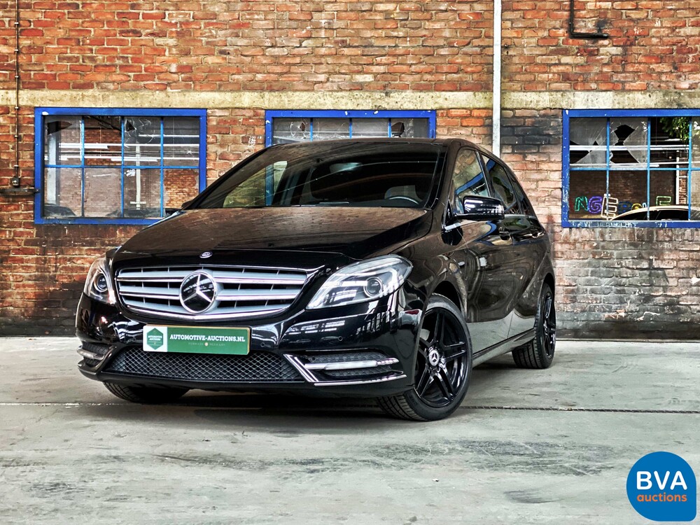 Mercedes-Benz B180 Blue Efficiency 122pk B-Klasse Ambition 2012 -Org NL-, 13-XKS-1